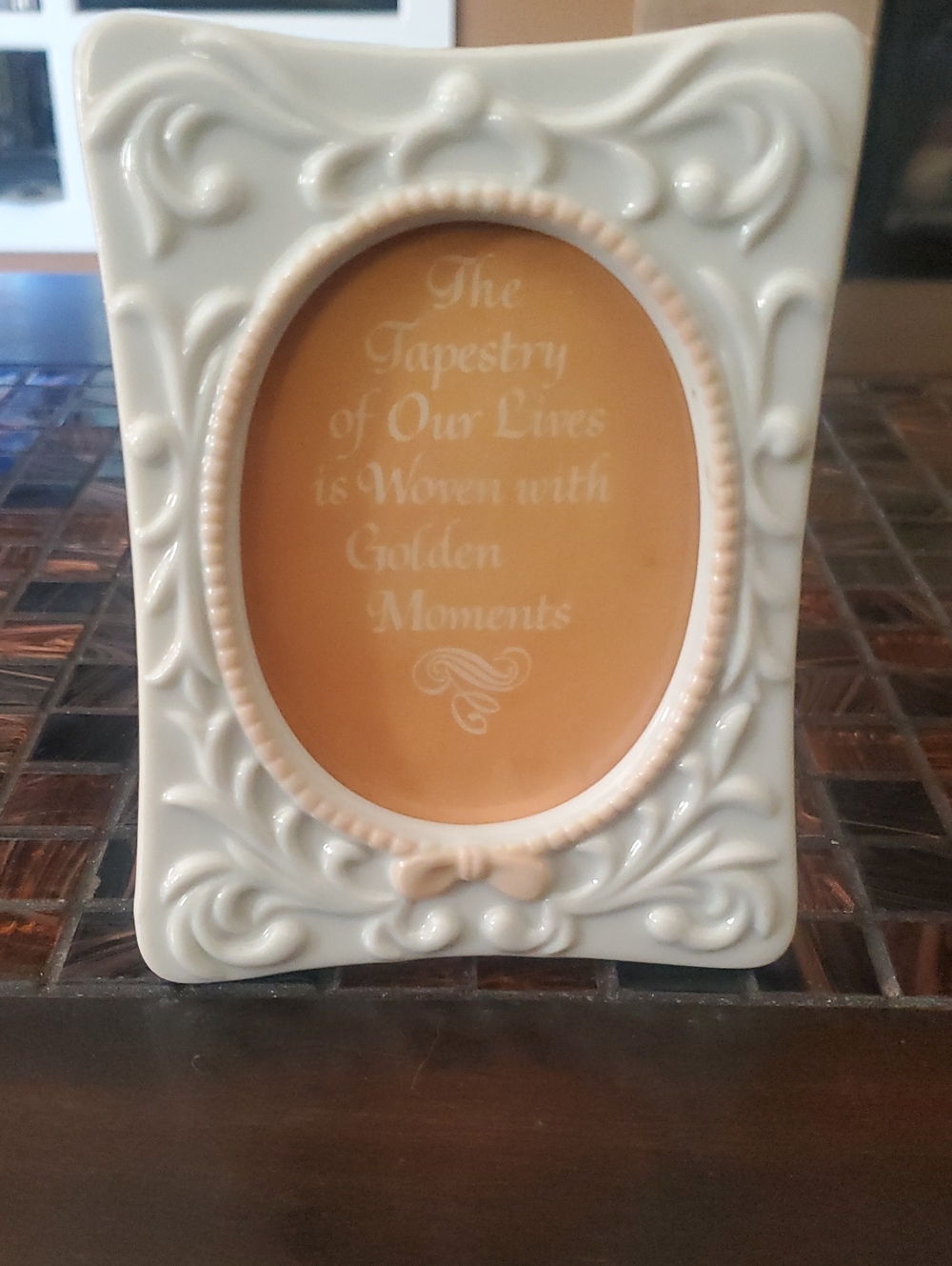 Avon Cream Oval Decorative Photo Frame